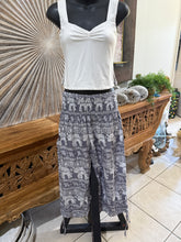 Ladies Bali Beach / Shirred Waist Bali Capri Pants SO COMFY Suit Maternity XXL