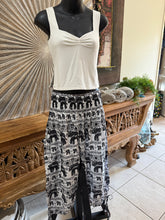 Ladies Bali Beach / Shirred Waist Bali Capri Pants SO COMFY Suit Maternity XXL