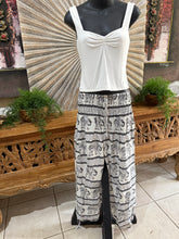 Ladies Bali Beach / Shirred Waist Bali Capri Pants - SO COMFY XL Bali 3/4 Pants