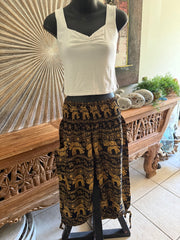 Ladies Bali Beach / Shirred Waist Bali Capri Pants SO COMFY XXL - Bali 3/4 Pants