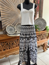 Ladies Bali Beach / Shirred Waist Bali Capri Pants SO COMFY XXL - Bali 3/4 Pants