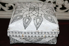 NEW Balinese BOHO Hand Crafted Woven Basket with Lid / Painted Mandala Design 3