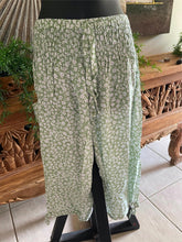 Ladies Bali Beach / Shirred Waist Bali Capri Pants - SO COMFY Suit Maternity S-M
