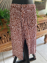 Ladies Bali Beach / Shirred Waist Bali Capri Pants - SO COMFY Suit Maternity S-M