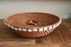 NEW Balinese Hand Woven Rattan w/Shell Trim Open Basket M