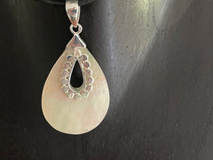 925 Sterling Silver w/ShellPendant - Balinese Style Jewellery - Pendant ONLY