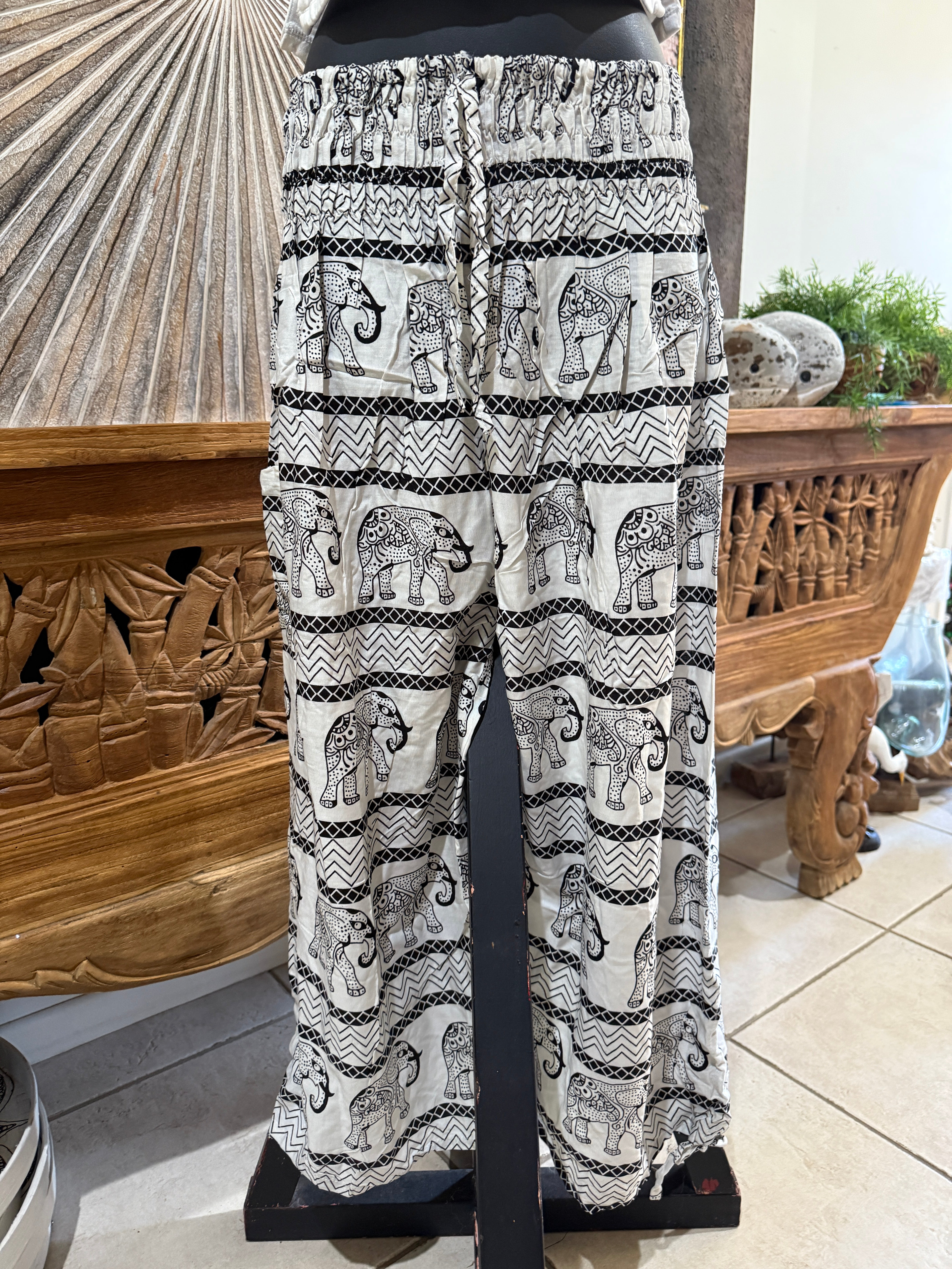 Ladies Bali Beach / Shirred Waist Bali Capri Pants SO COMFY Suit Maternity XXL