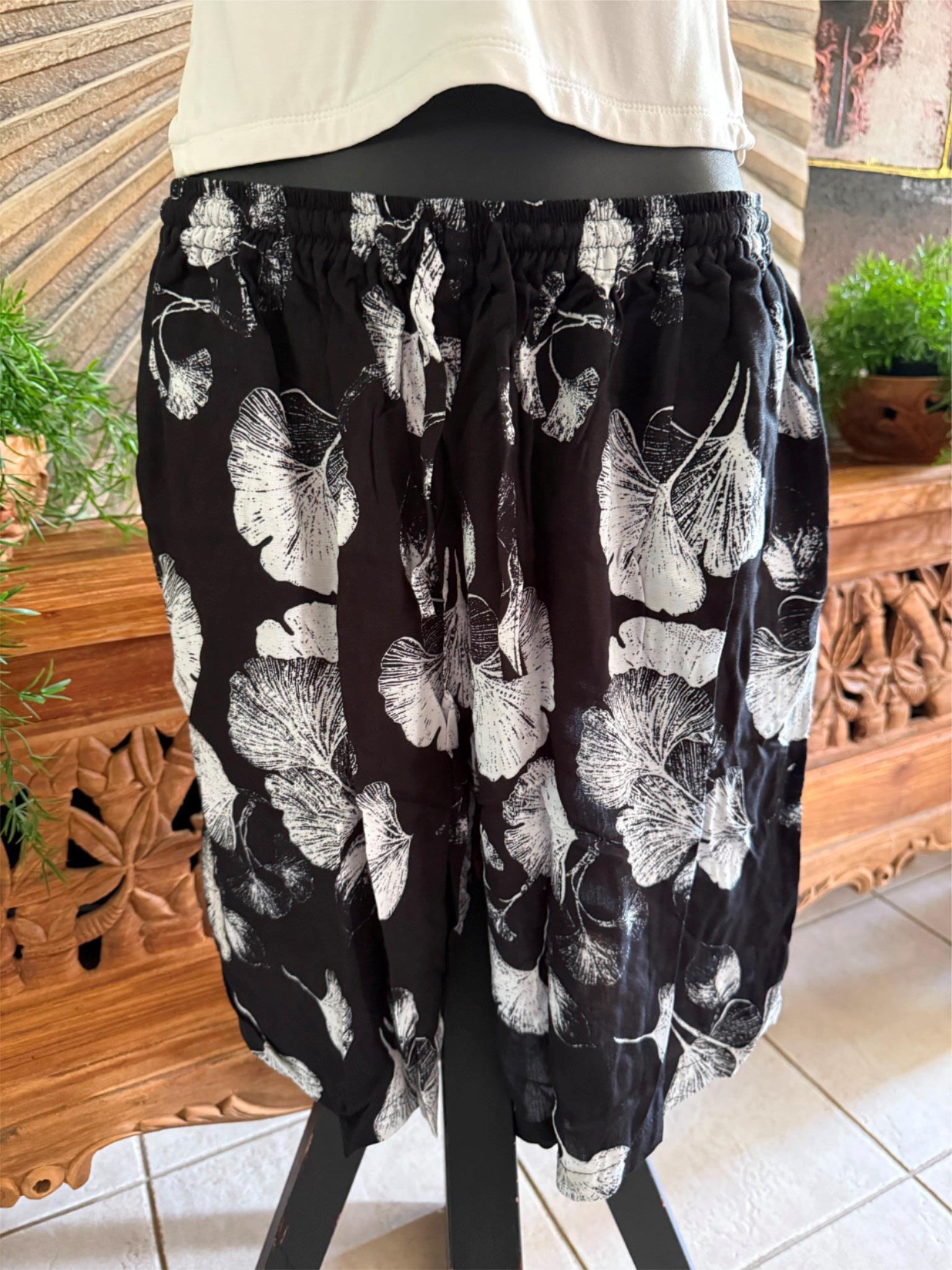 Ladies Bali Beach / Shirred Waist Bali Shorts SO COMFY XXXL - Ladies Bali Shorts