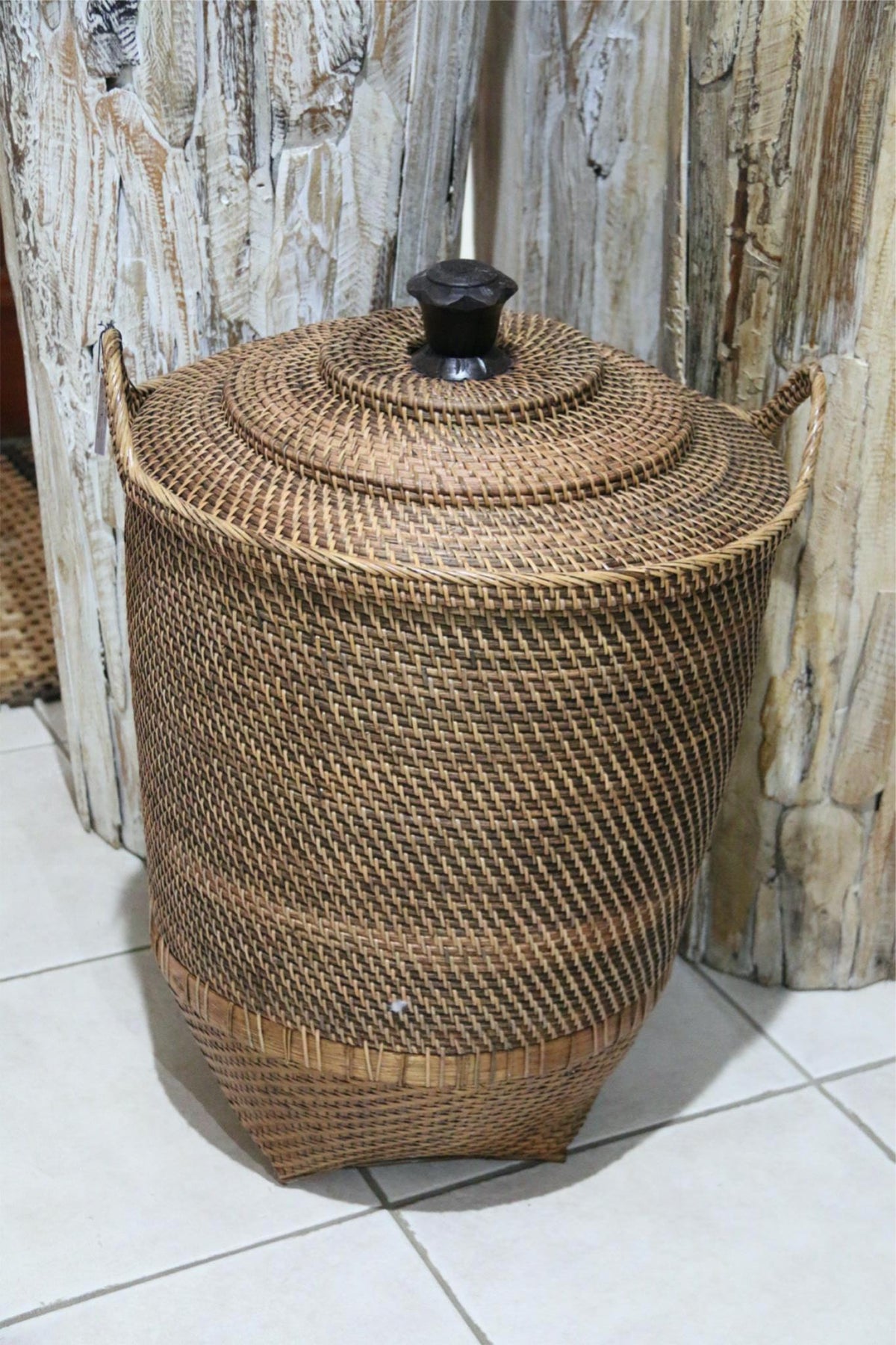 NEW Balinese Hand Woven Rattan Laundry Basket / Bali Rattan Basket with Lid