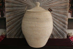 NEW Balinese Hand Woven Rattan Basket with Lid & Decor Handles