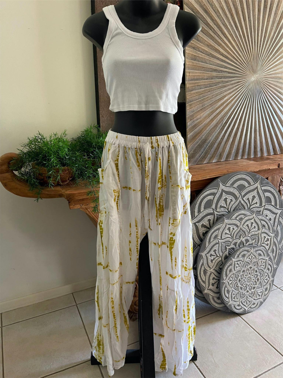 Balinese Ladies Long Flarred Pants - SO COMFY Elastic Waist Pants - Bali Pants