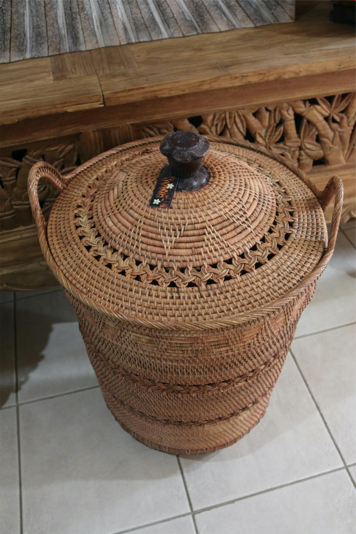 NEW Balinese Hand Woven Rattan Laundry Basket / Clothes Hamper with Plait Trim