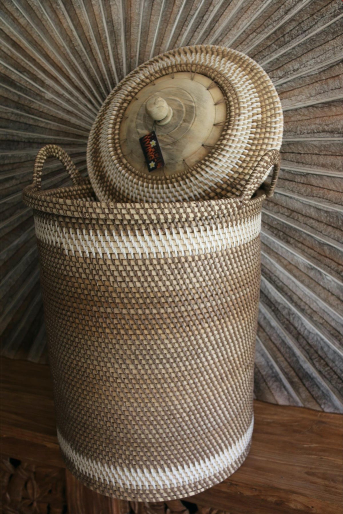 New Balinese Hand Woven Laundry Basket with Lid  / Bali Basket Dirty Clothes