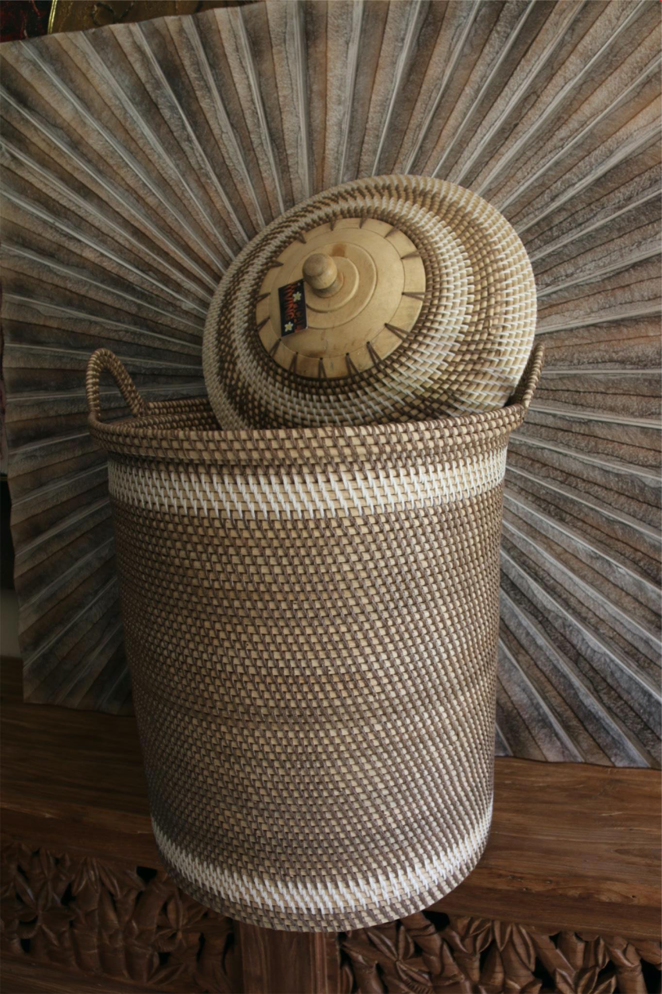 New Balinese Hand Woven Laundry Basket with Lid  / Bali Basket Dirty Clothes