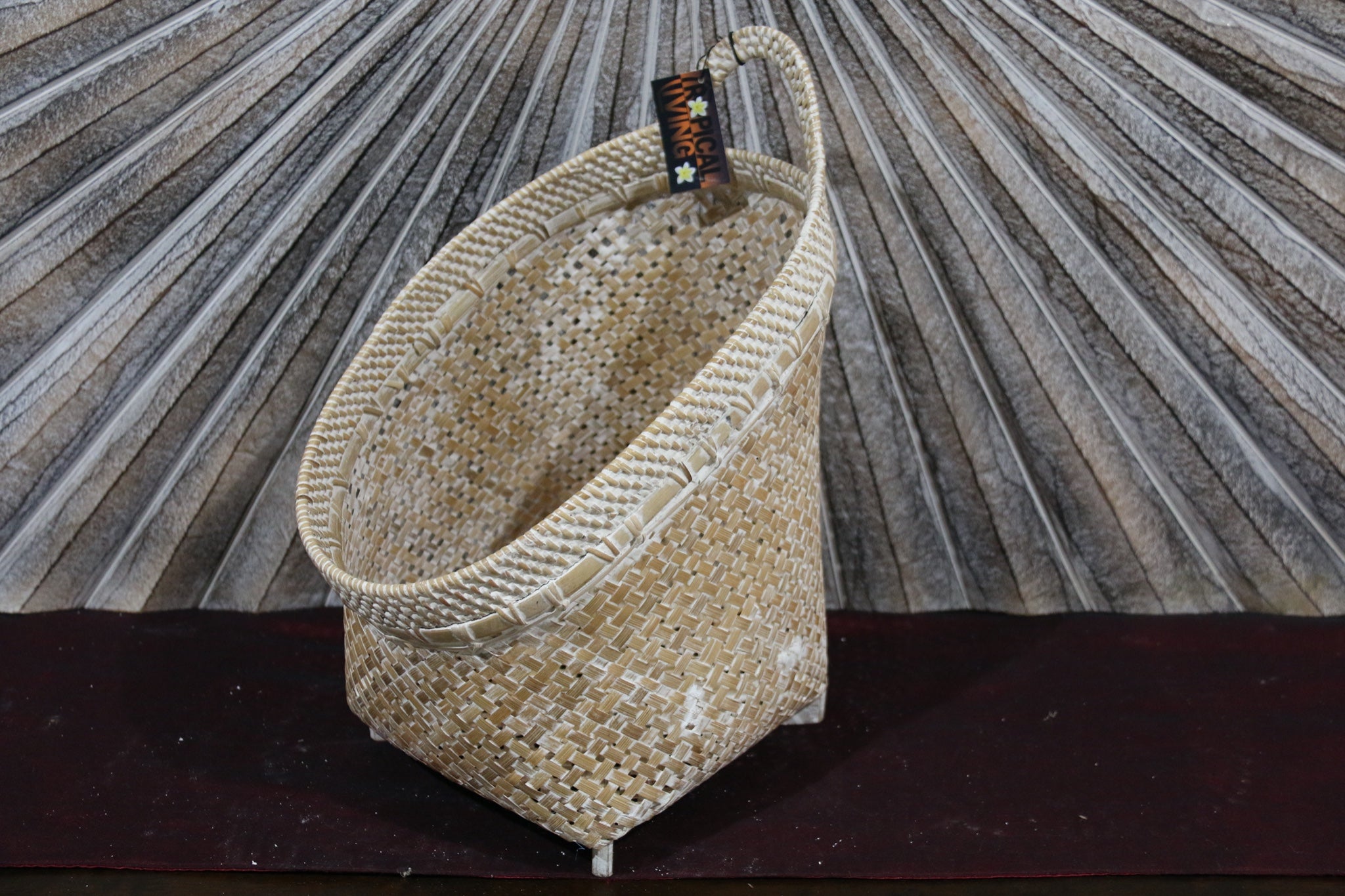 NEW BALINESE HAND WOVEN BAMBOO / RATTAN OPEN BASKET Large