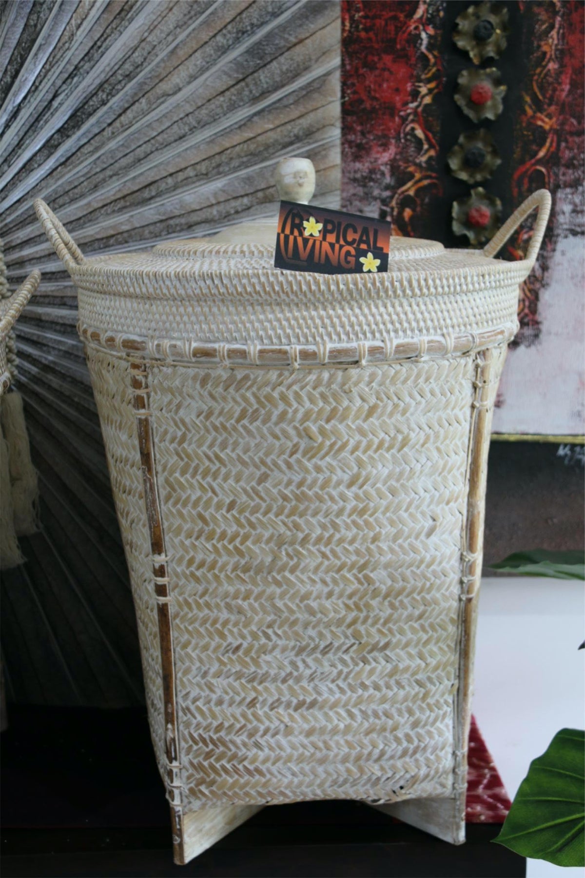 NEW BALINESE HAND WOVEN BAMBOO / RATTAN LAUNDRY BASKET WITH LID